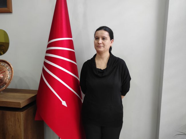 Kars'ta Kürt ve Arapları aşağılayan paylaşımlar yapan bir Tıp profesörü!
Akademik sefaletin geldiği seviye