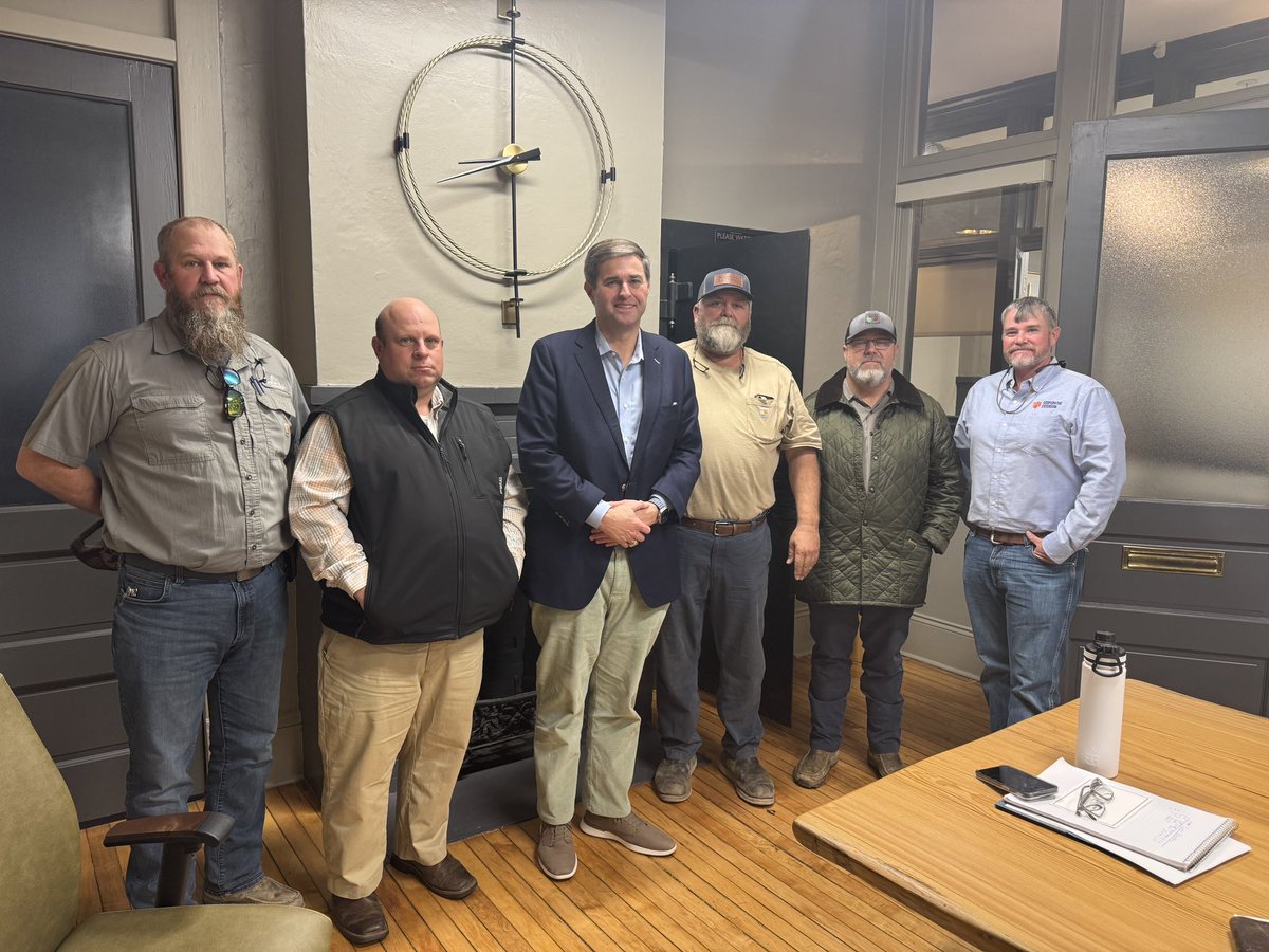 Productive meeting yesterday with a dedicated group of South Carolina farmers, many from right here in Sumter. Their insight and ideas are invaluable as we work to strengthen our agricultural community and improve conditions for farmers across our state.