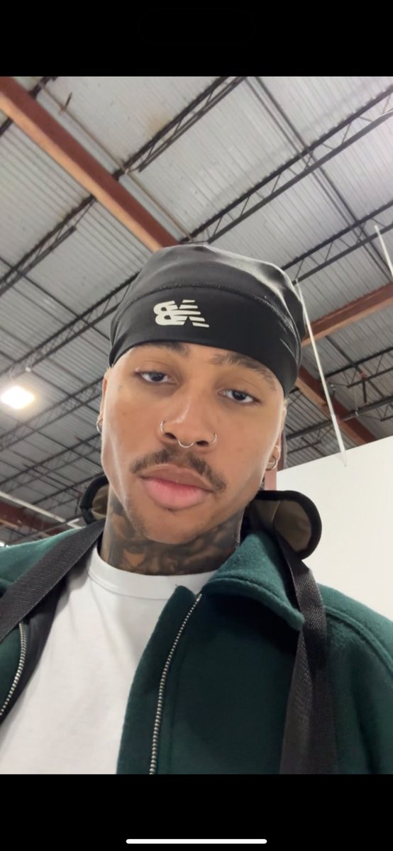 Quam tweet media