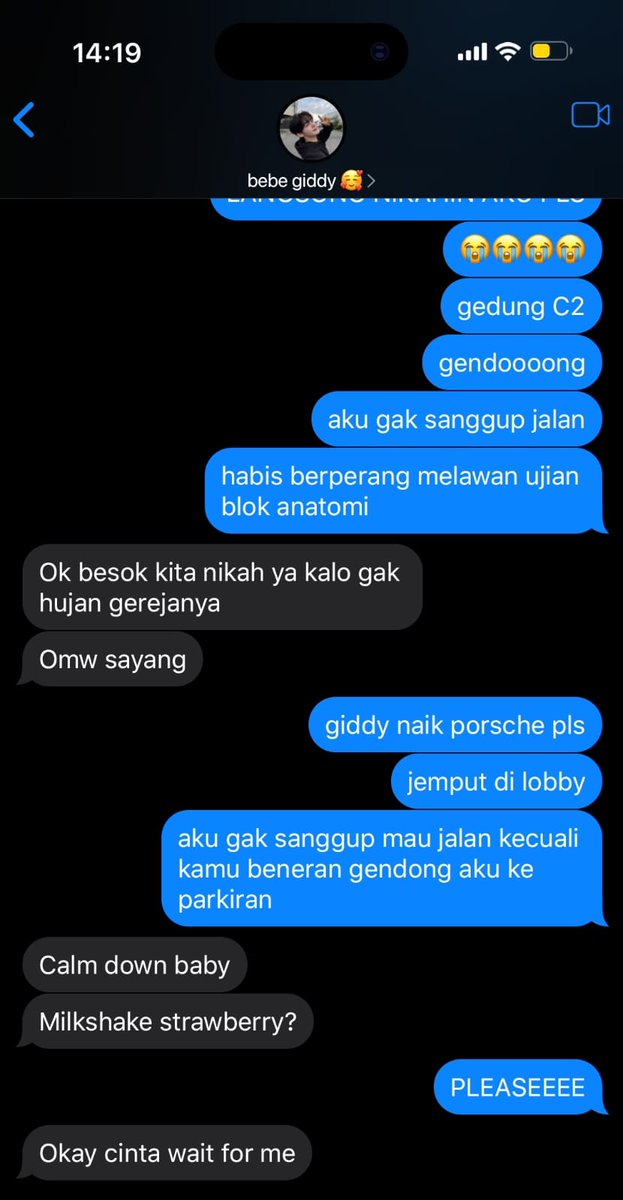 petalvinity's tweet photo. Daily life Gideon &amp; River  
The way Gideon handle his boyfriend's problem (alias River berulah yang bikin semua orang pusing).  

— a gyubrik/gyuicky/shimkongz short au https://t.co/yToAtiIpt6