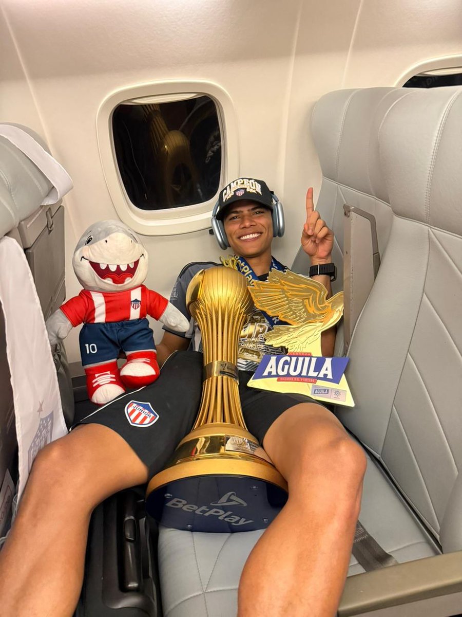 WillyFPC's tweet photo. 🦈🏆🏅 https://t.co/MSQP2YujkM
