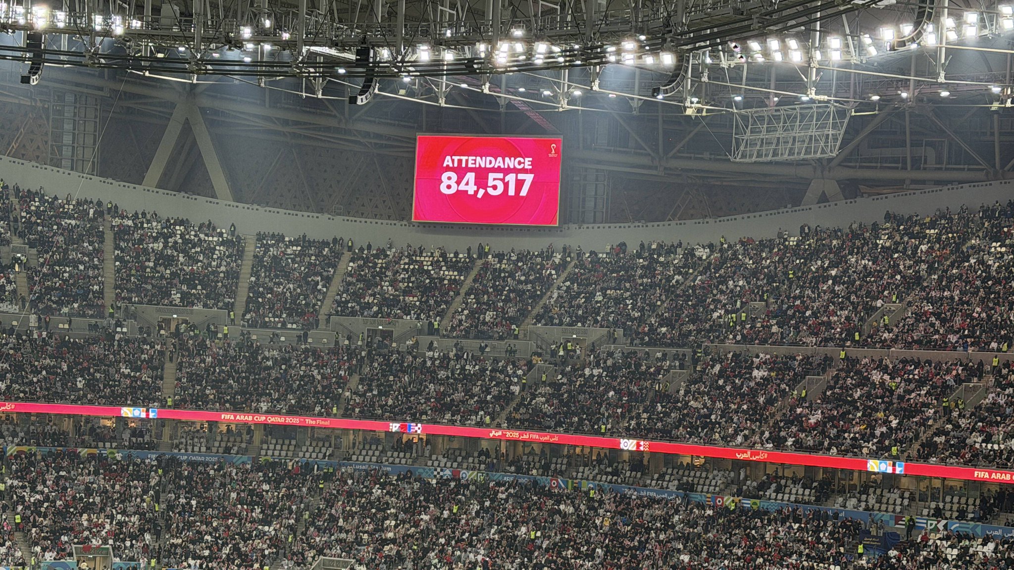 بلغ عدد الحضور الجماهيري في مباراة الأردن المغرب 84.517 متفرج بنهائي #كأس_العرب 
