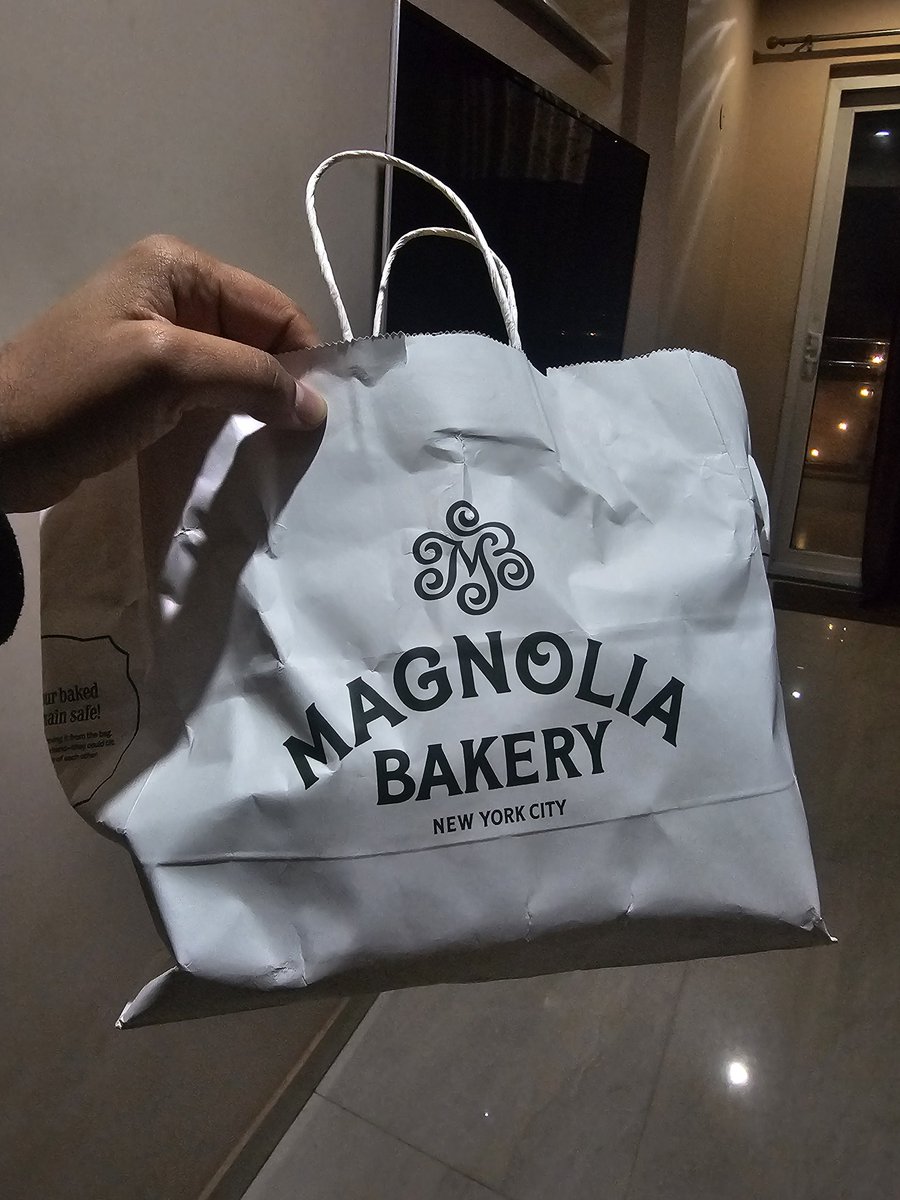 Got <a href="/magnoliabakery/">Magnolia Bakery</a> Gurgaon delivered at home from <a href="/JustCREWit/">CREW</a> by swiggy