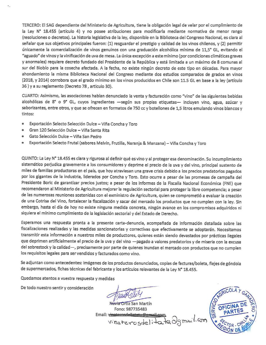 Vinateros_CHILE's tweet photo. 🔴Gremios denuncian: solicitan fiscalización urgente a Ministra Agricultura/Director SAG, por brebajes de 8-9° GL de ConchayToro, San Pedro y Santa Rita, q se venden, facturan ilegalmente como vino🇨🇱, q exige mínimo 11.5° GL,  engañando al consumidor
https://t.co/L0ypQE9eLB https://t.co/fJgArB17ey