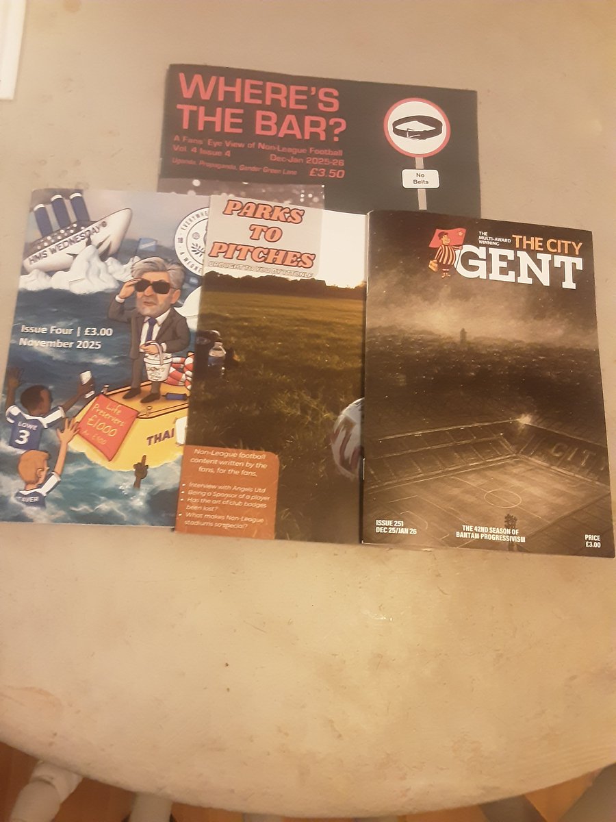 Davenorr55David's tweet image. Even more gifts at Christmas @thecitygent @wheresthebaruk @eandnswfanzine @tttonlf @FanzineFC @TheFanzineD @ViewFootballMag #keep print alive