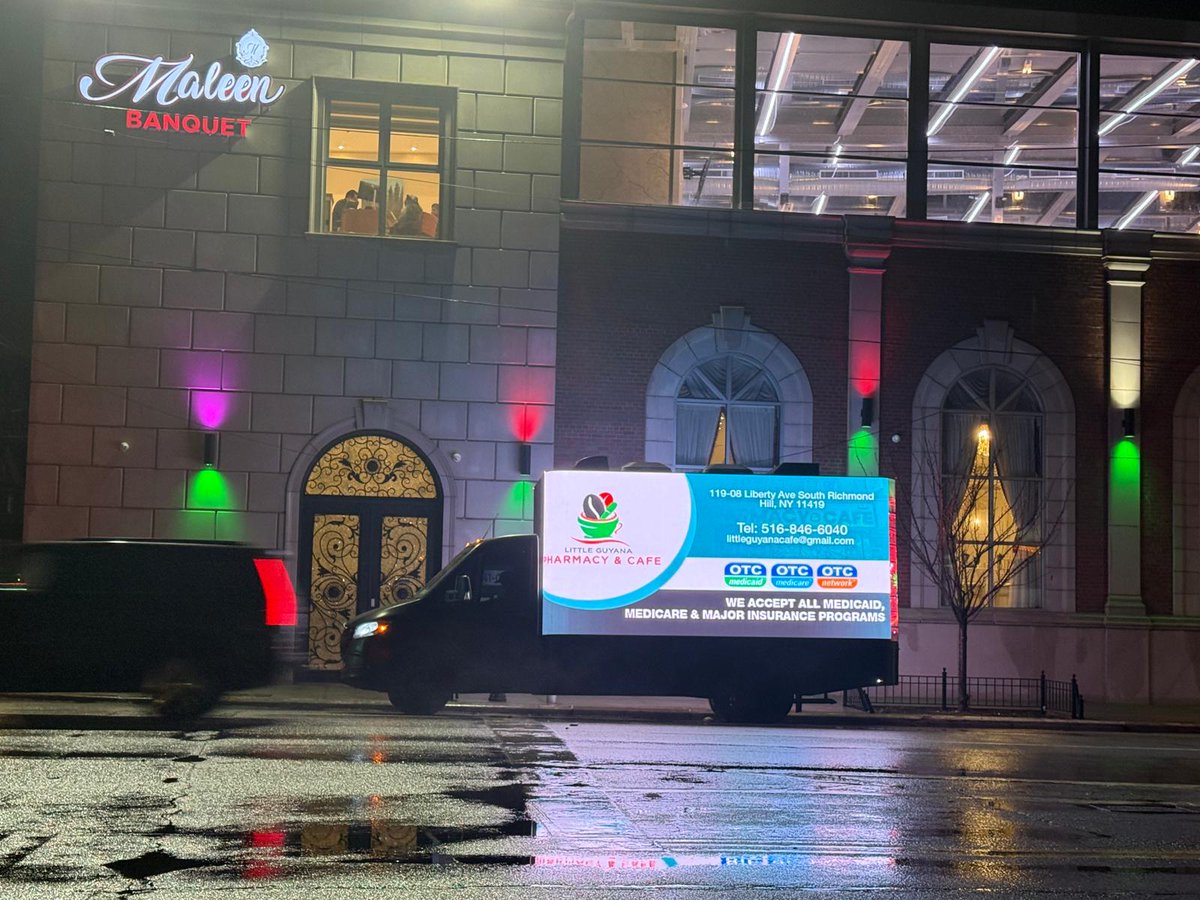 ledinmotion01's tweet image. Bright ads. Busy streets. Real attention. 🚚✨

Our Seamless Mobile Billboard Trucks NYC put your brand right where people are already looking.

Day or night, rain or shine — your message keeps moving across New York.

#LEDInMotion #MobileBillboard #NYCAdvertising #LEDTruckNYC