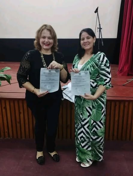 La Dra. Dalia Carmona, Especialista de Primer Grado en Psiquiatría, y la Dra. Ivianis Torres, del <a href="/AbelHospital/">Hospital Abel Santamaría Cuadrado</a>, culminaron con excelentes resultados su ejercicio académico, obteniendo el título que las acredita como Másters en Educación Médica Superior. #CubaPorLaVida