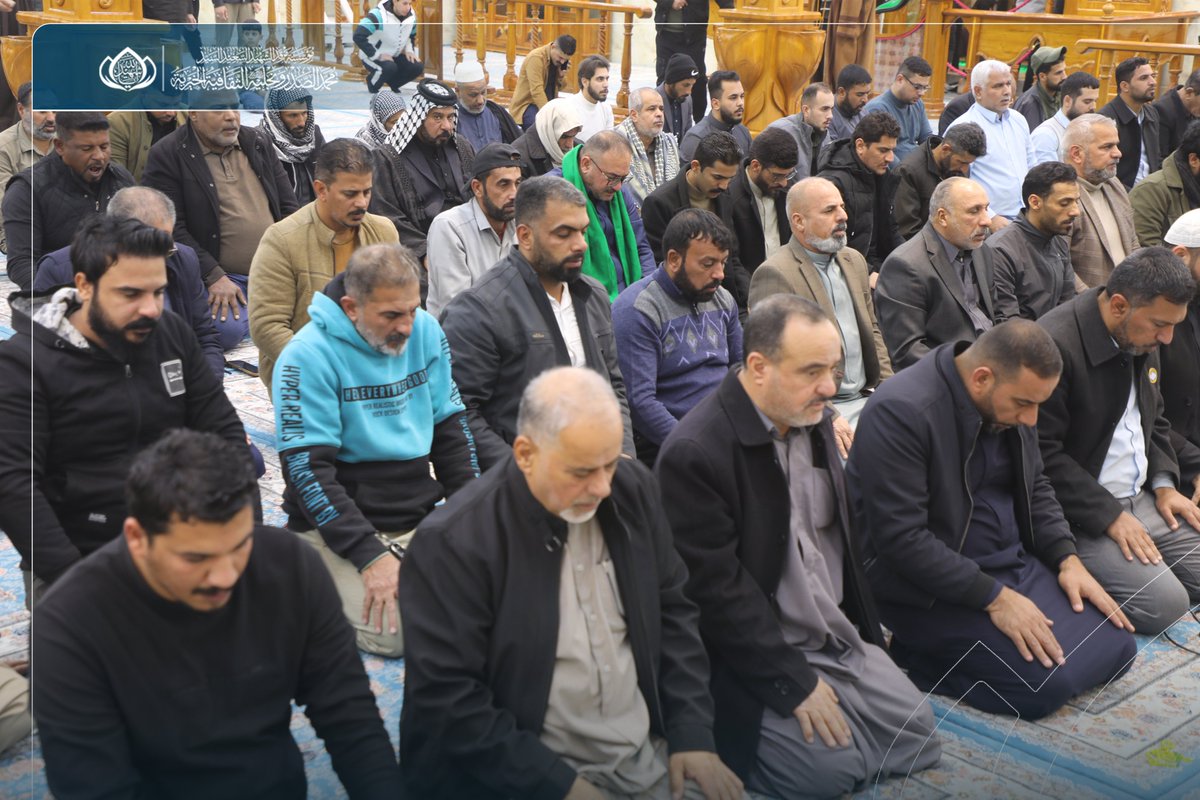 بالصور  . .  الأجواء العبادية لليلة الجمعة المباركة في مرقد الشهيد السعيد السيد محمد الصدر ونجليه ( قدست أسرارهم) بوادي السلام.
تقبل الله اعمالكم بأحسن القبول.