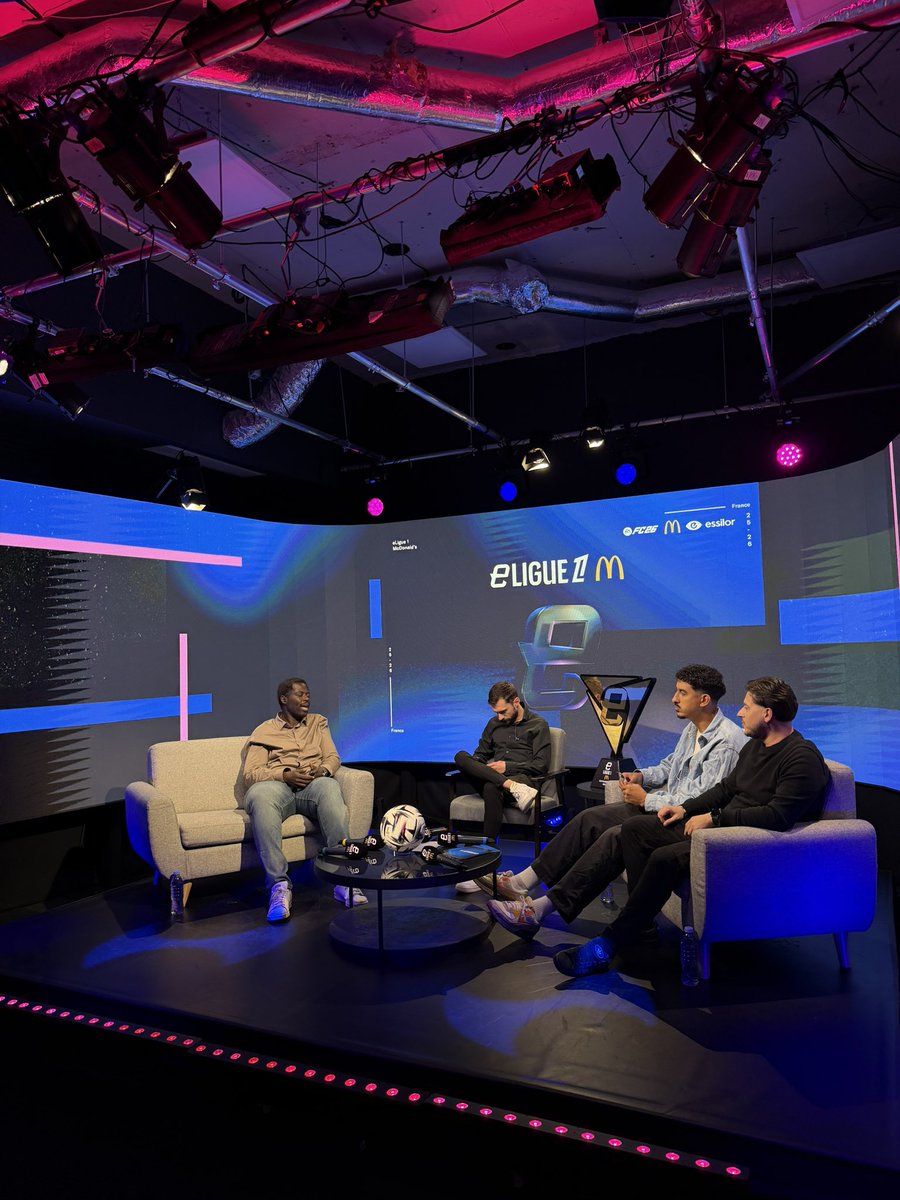 eLigue 1 McDonald’s tweet media