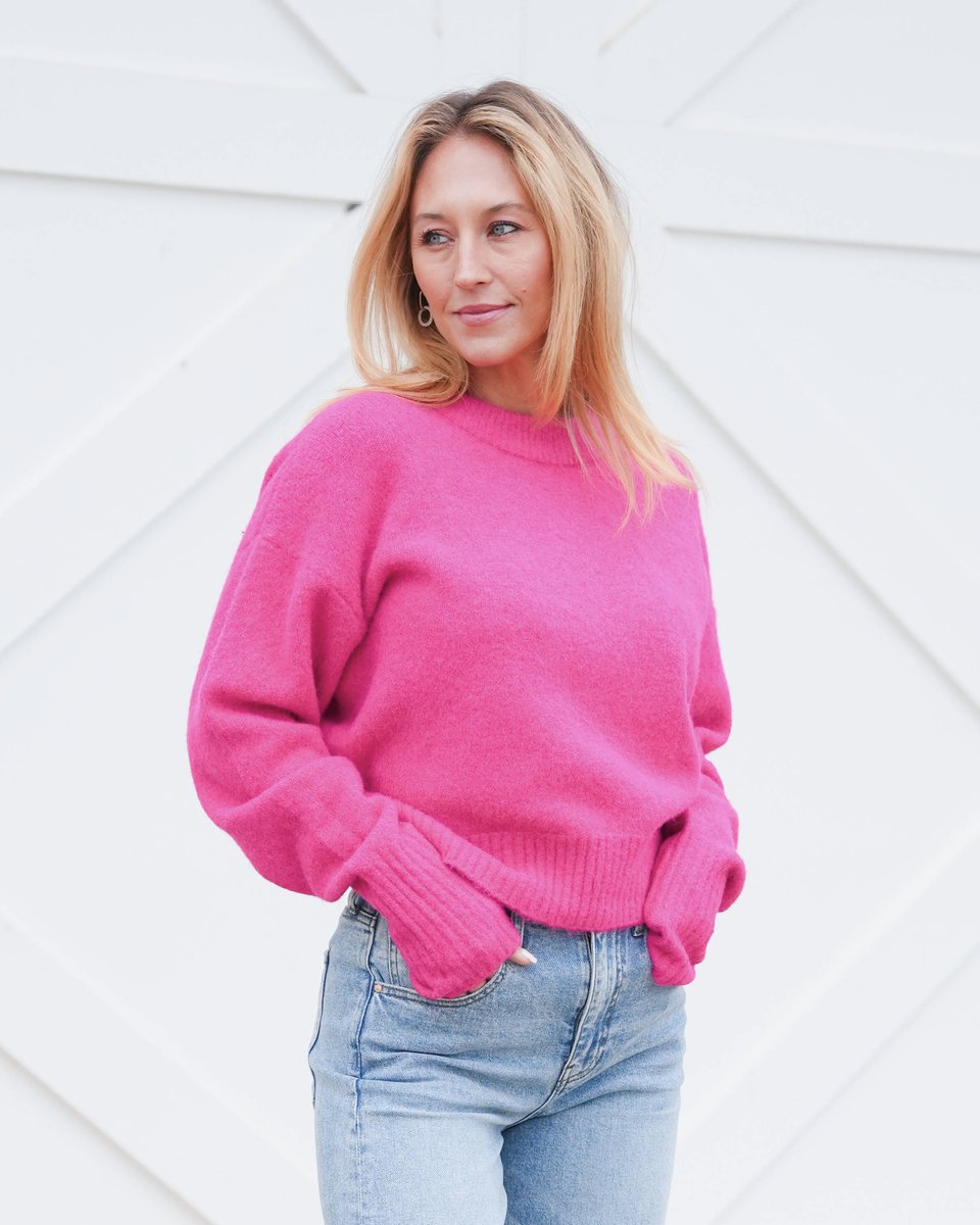 Pants Store tweet media