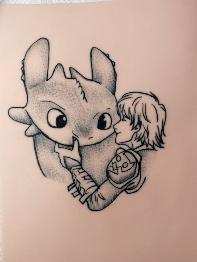 L_de_linea's tweet photo. Práctica de 🐲Cómo entrenar a tu dragón🔥
Dale 🖤 si te gustó el resultado!
➡️Ig: https://t.co/DhR24K3Efz.linea 🐟🐟🐟
#httyd #tattoo #fyp #dragon #artist #Toothless #ARTWORK https://t.co/wJbFVwgjkB