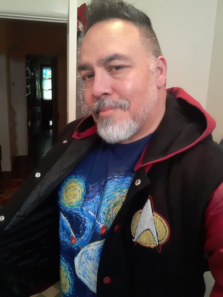 YvisC's tweet image. If you’re going to love me, you need to love my Star Trek wardrobe.  #startrek