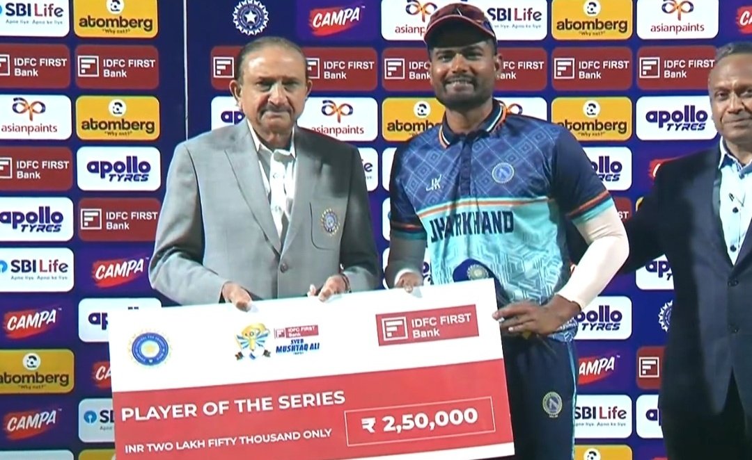 bvishnoi29's tweet photo. Anukul Roy Player of The Series in the #SMAT2025 🔥💪🏆
#AnukulRoy
#SMATFINAL
#POTS #HRNvsJHD #SMAT #Finals #IndianCricket #Insidesport https://t.co/OlGvzUgtDl