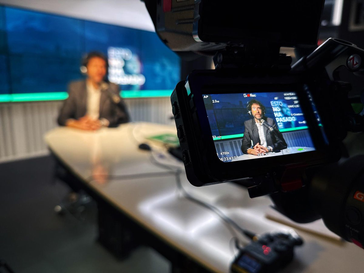marioviciosa's tweet photo. 🎙️ Con esto arrancamos una nueva temporada del pódcast de ciencia de Newtral (que en su anterior entrega era 'Tampoco es el fin del mundo'). En esta nueva etapa, junto a Onda Cero, como en verano. 

Os esperamos cada martes con más #TrueScience

https://t.co/mIr7t2qPrG https://t.co/konOZetn4f