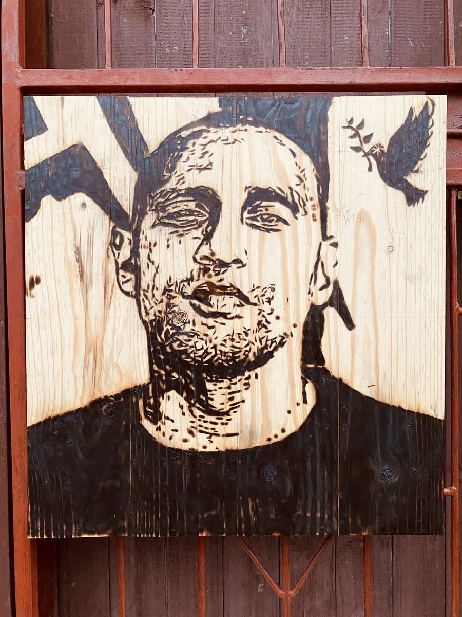 MxolisiKingMol1's tweet image. After 2 days/48 hours of DILIGENT CRAFTSMANSHIP on Dj Warras wood burn  piece with @mihla_dube, a MASTERPIECE was produced 🕊🙏❤️Condolences to all his FANS, LOVED ONES, we hope JUSTICE will PREVAIL, we LOST A REAL 1 bafe2!💔😭 #woodburn #artonx #pyrography #RIPDJWarras