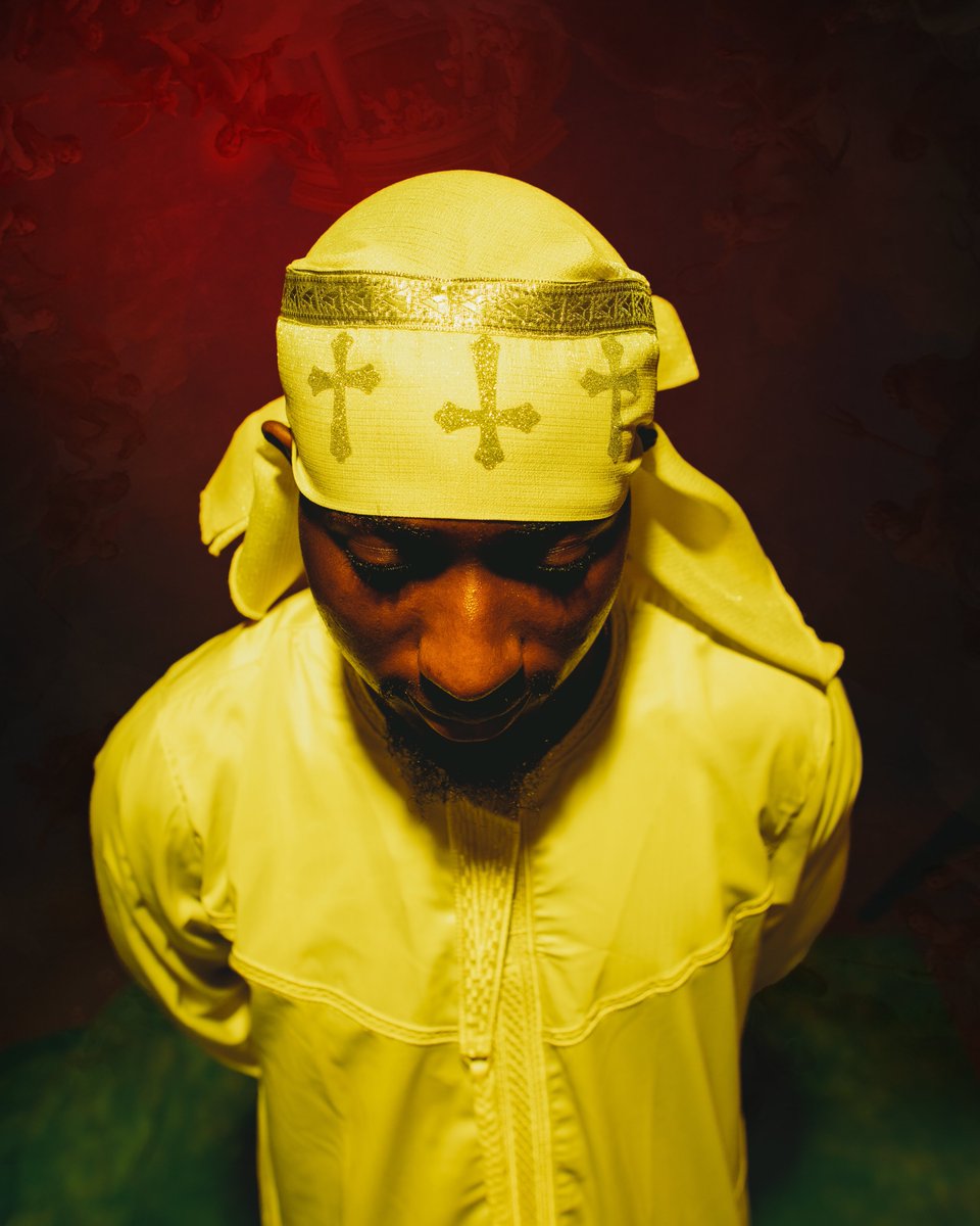 vibe__creator's tweet image. 💌: I created this music to share my journey with you—every step, every sound, every emotion. Tonight at midnight, I’m officially dropping new music my first single of the year, something very close to my heart, and I wanted you to be the first to experience it.