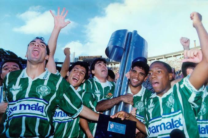 Há 31 anos...

O Palmeiras era octacampeão após superar seu rival Corinthians na final.

Você se lembra desse dia?