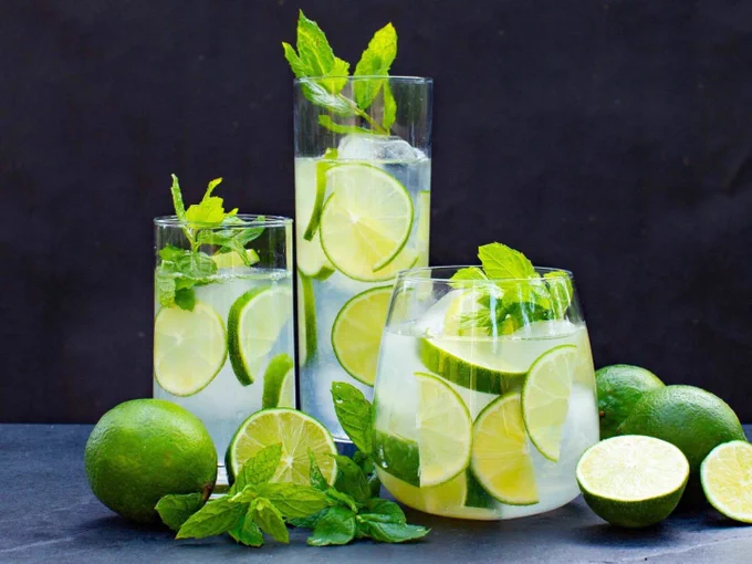 Vtubers Se a sua oc fosse uma comida ou bebida qual seria? limonada pra uns caipirinha pra outros
