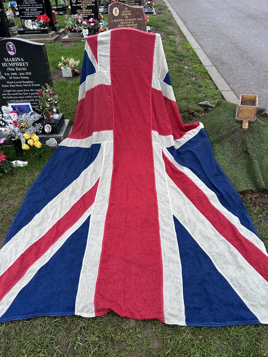 Victoria Cross Trust tweet media