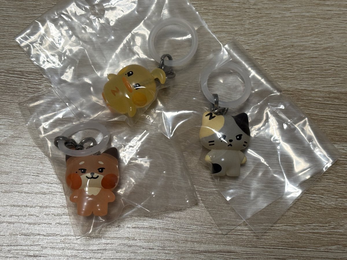 zerobaseone zb1 zeroni ゼロニ めじるしアクセサリー ガチャガチャ 交換

【譲】テュニニ テニニ リニニ

【求】ウンニニ ビニニ or買取(定価+送料)

郵送交換📮
お気軽にお声掛けください😊