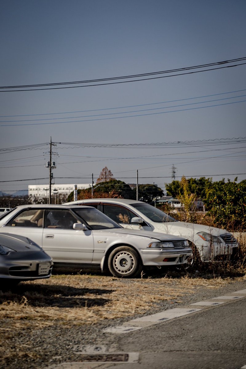 GX81の薄さに慣れると今の車の分厚さに違和感を感じずにはいられない