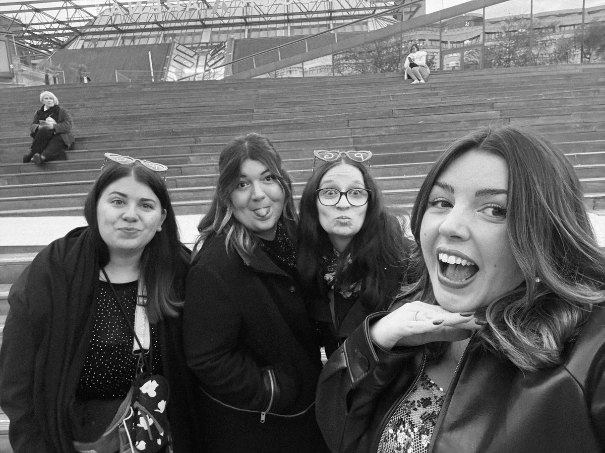 Eaupheiilie's tweet photo. Merci le chaque seconde tour pour les rencontres 🥺❤️ @niata2399 @OceaneRoyer_ @doncaswift @dreey_d Je vous aimes ❤️ https://t.co/YfS9el9XcY