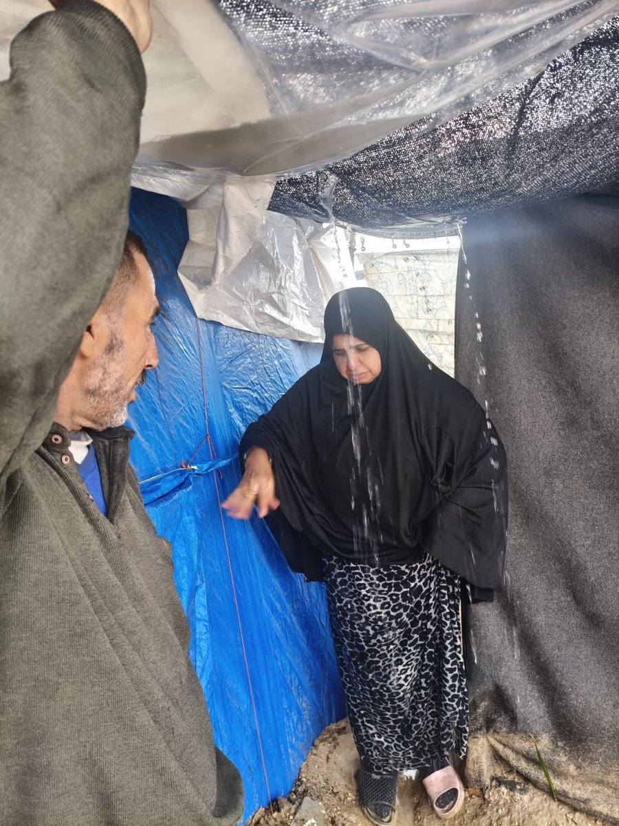 AzezWaj96348's tweet photo. We need your support. The rain has destroyed our basic necessities—food, clothes, and medicines. My father, who suffers from heart disease, needs help. Please help us 😭😭https://t.co/qMDpwjLWy4 https://t.co/a0Rw4Zj61k