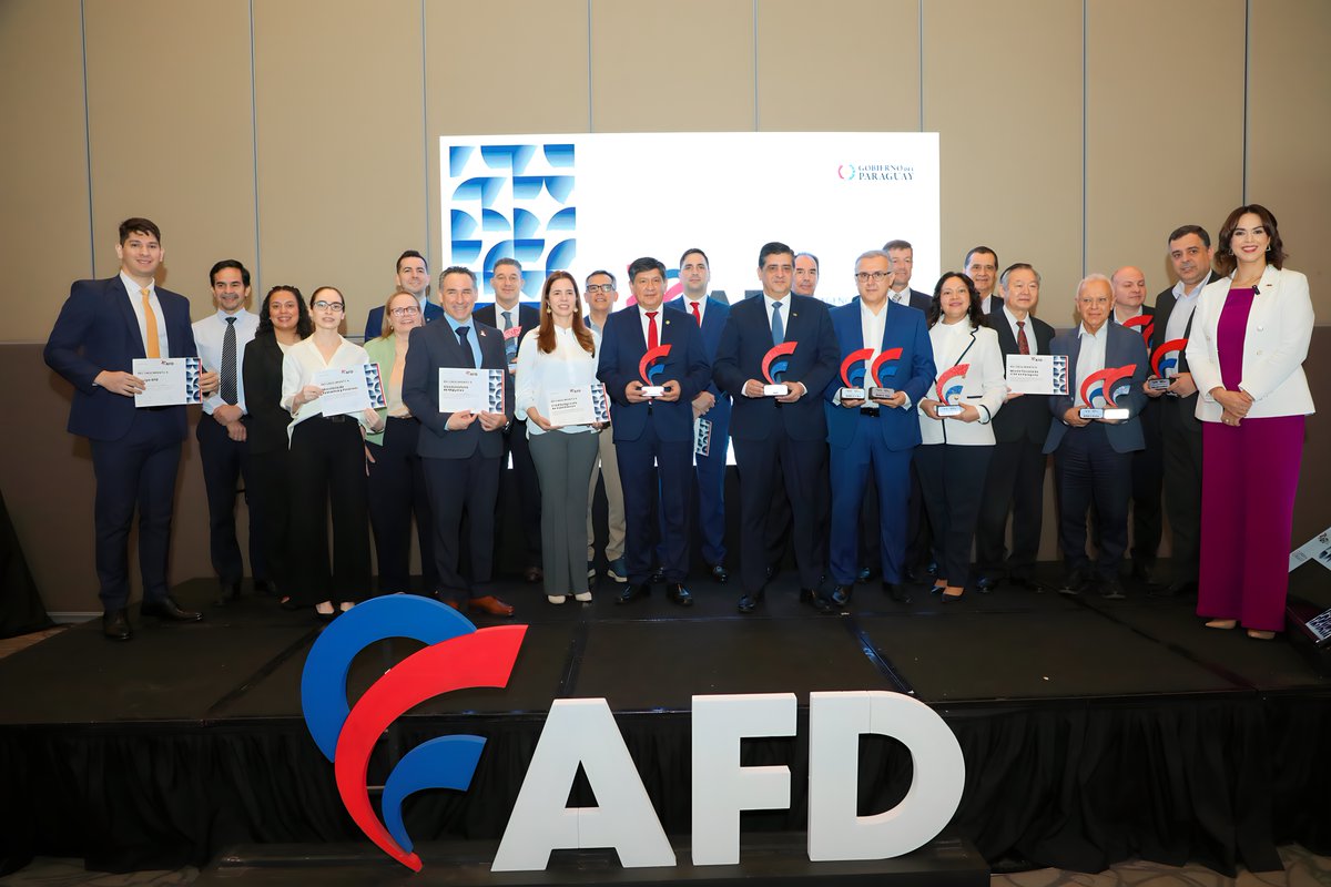 Somos líderes en créditos para mujeres 2025
Recibimos este reconocimiento de la AFD por impulsar el desarrollo, acompañar a miles de familias y apostar por un crecimiento sostenible. 💚
