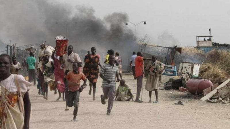 #Sudan
Oltre 1.000 civili uccisi in un attacco contro il campo profughi di Zamzam, nel Darfur settentrionale.
Uomini, donne e bambini: persone già fuggite dalla guerra, massacrate mentre cercavano solo di sopravvivere.
Il campo è stato assaltato e occupato da milizie armate.