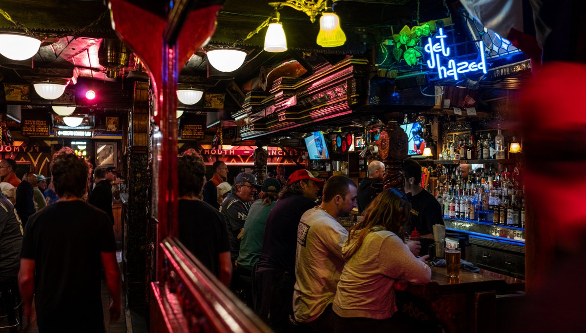 TyRy's tweet image. 12.14.2025 / Boulder, Colorado / The World Famous Dark Horse

#colorado #photography #PhotographyIsArt #photographer #fuji #FUJIFILM #bar #boulder #ColorsCulture