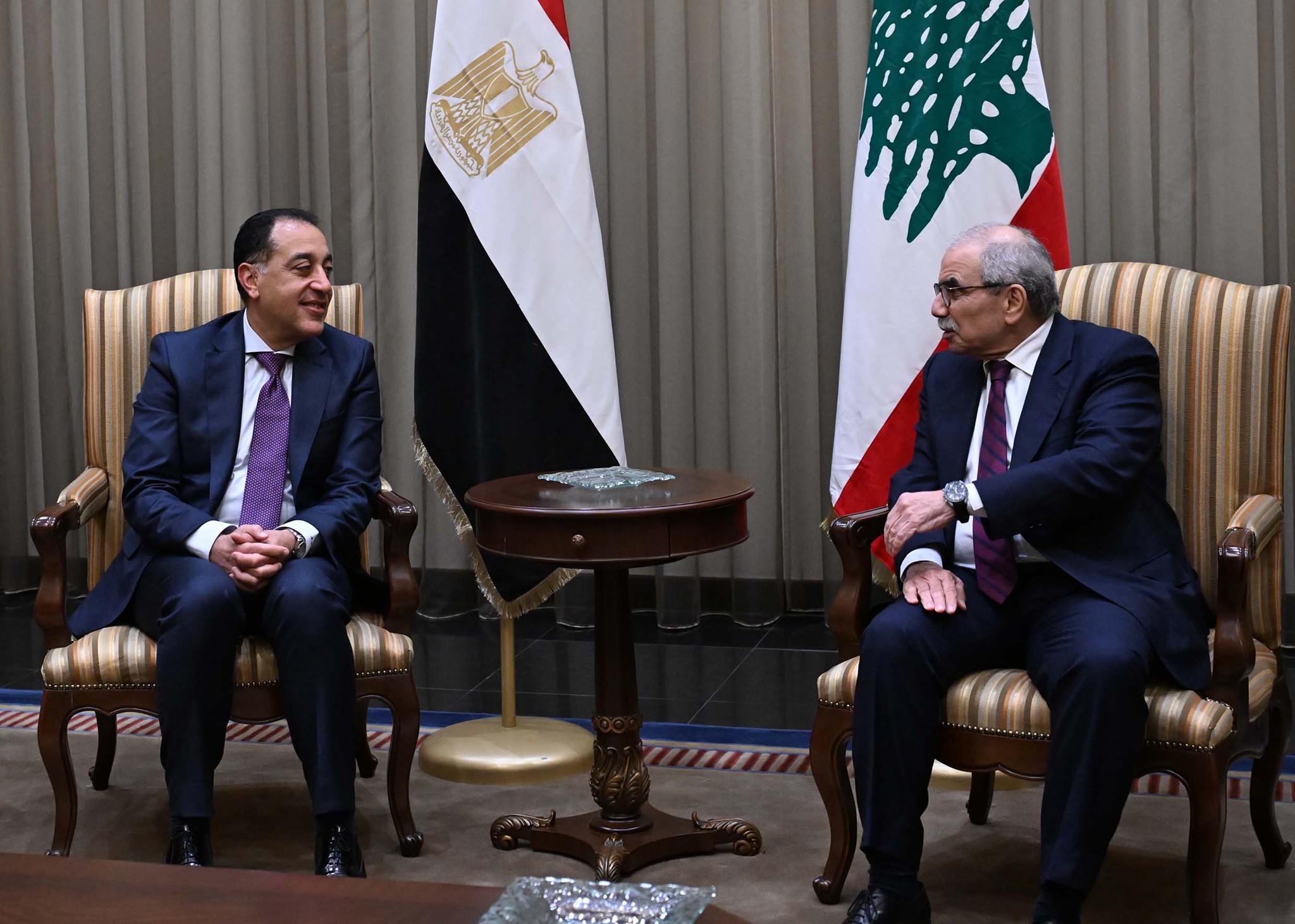 بوابة الوفد| رئيس وزراء لبنان يستقبل مدبولي بمطار رفيق الحريري الدولي 