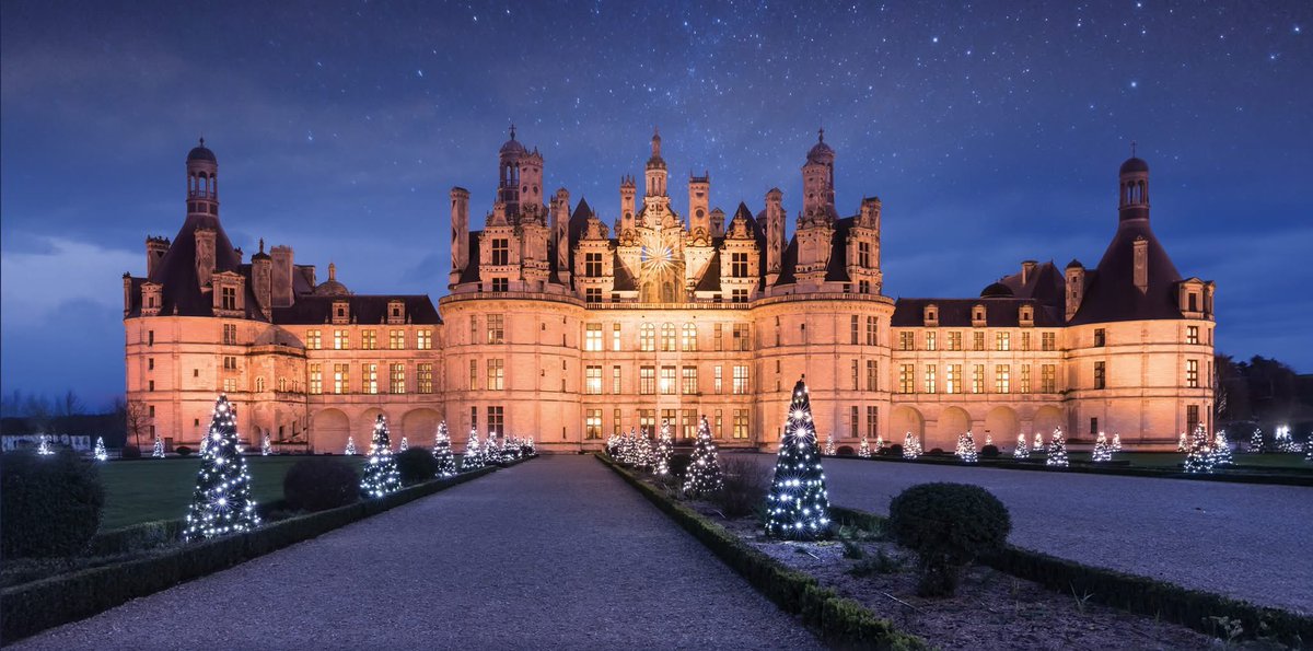 domainechambord's tweet photo. Night in @domainechambord 🎄🏰 https://t.co/AiAObLOdpI