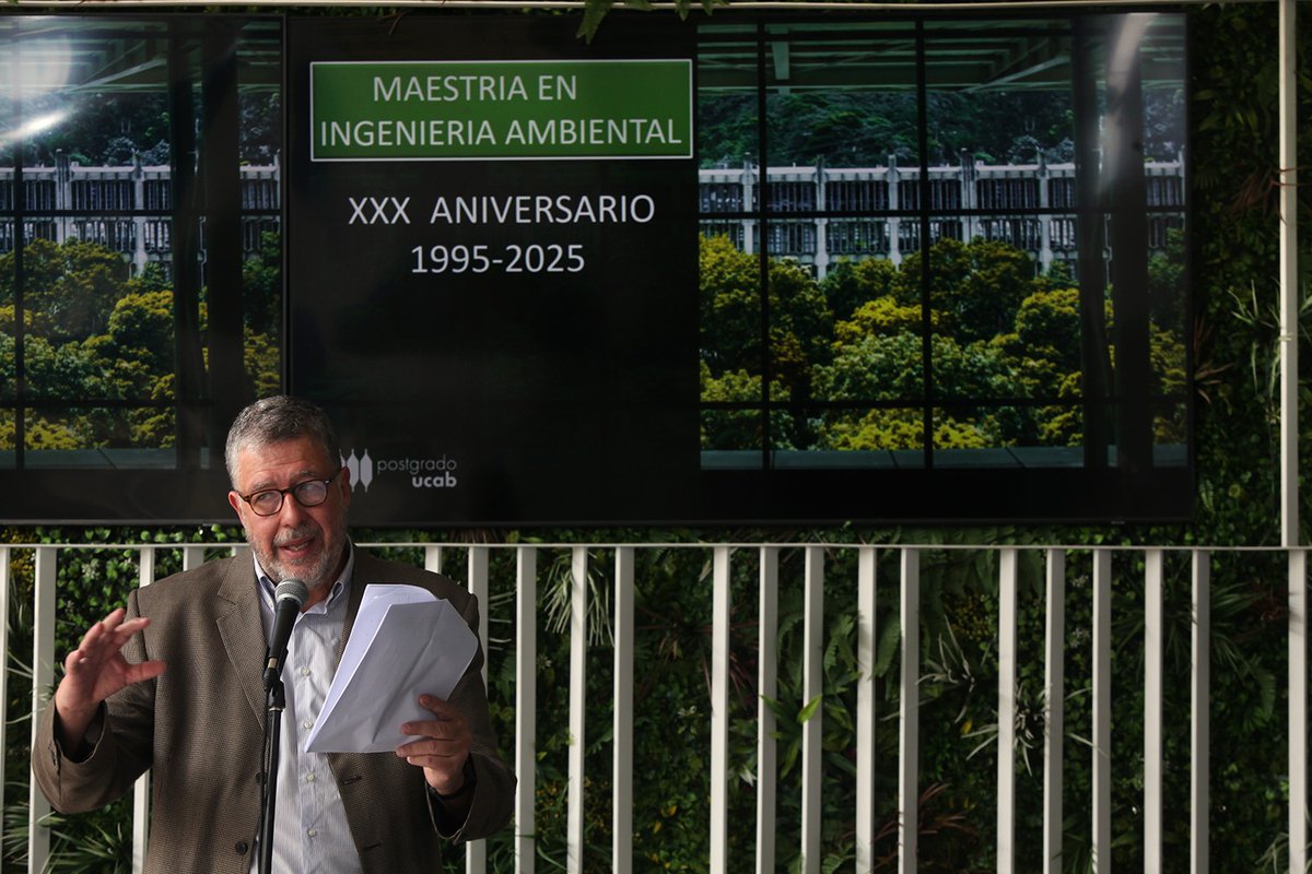 📣La triple crisis ambiental planetaria y los desafíos que implica para el mundo en el siglo XXI fueron materia de reflexión en un foro a propósito de la conmemoración del trigésimo aniversario de la Maestría en Ingeniería Ambiental. Conoce más detalles:🔗goo.su/0srPVw