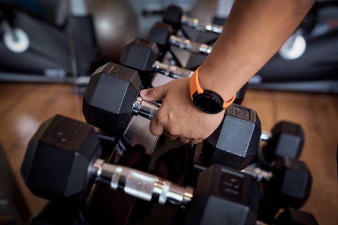 SenadoFederal's tweet photo. Novo projeto prevê academias gratuitas para estimular a prática de exercícios físicos e combater o sedentarismo https://t.co/4zKfwiKqOx https://t.co/dLkbumb5C9