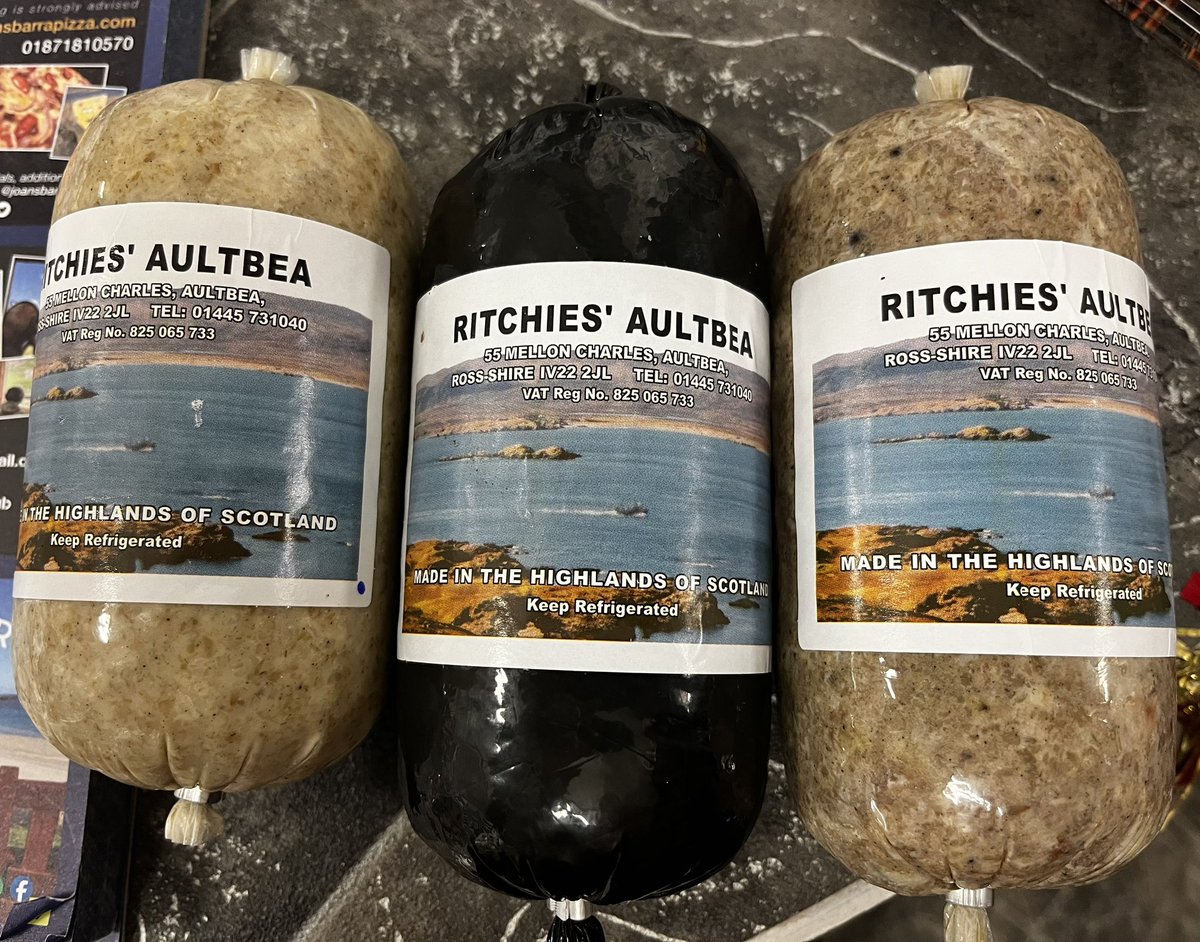 ButhBharraigh's tweet photo. Last minute gifts?  We have loads to choose from: local handicrafts, food, books, yarn and lots more. Or we can make up a Christmas hamper tailor-made for the recipient. If they live on Barra or Vatersay we can deliver it too. 

#communityshop #SupportLocal #isleofbarra https://t.co/NMNu8ZTEl3