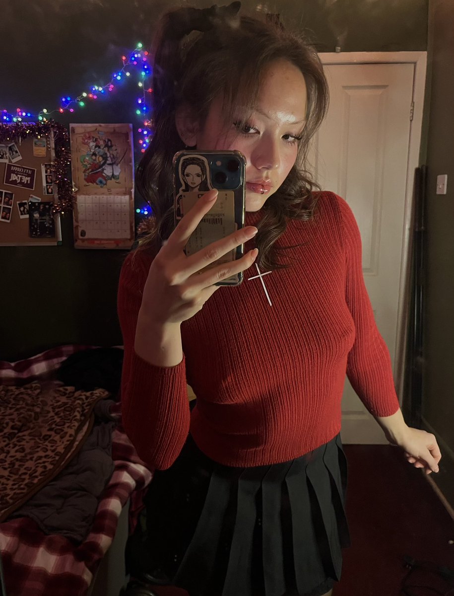 mangomifa's tweet photo. coming out as a wannabe cosplayer so obvs i have to start w rin since i did her when i was like 16 and she is so fun #rintohsaka #bitchilly #cosplay https://t.co/srj5VGjYKJ