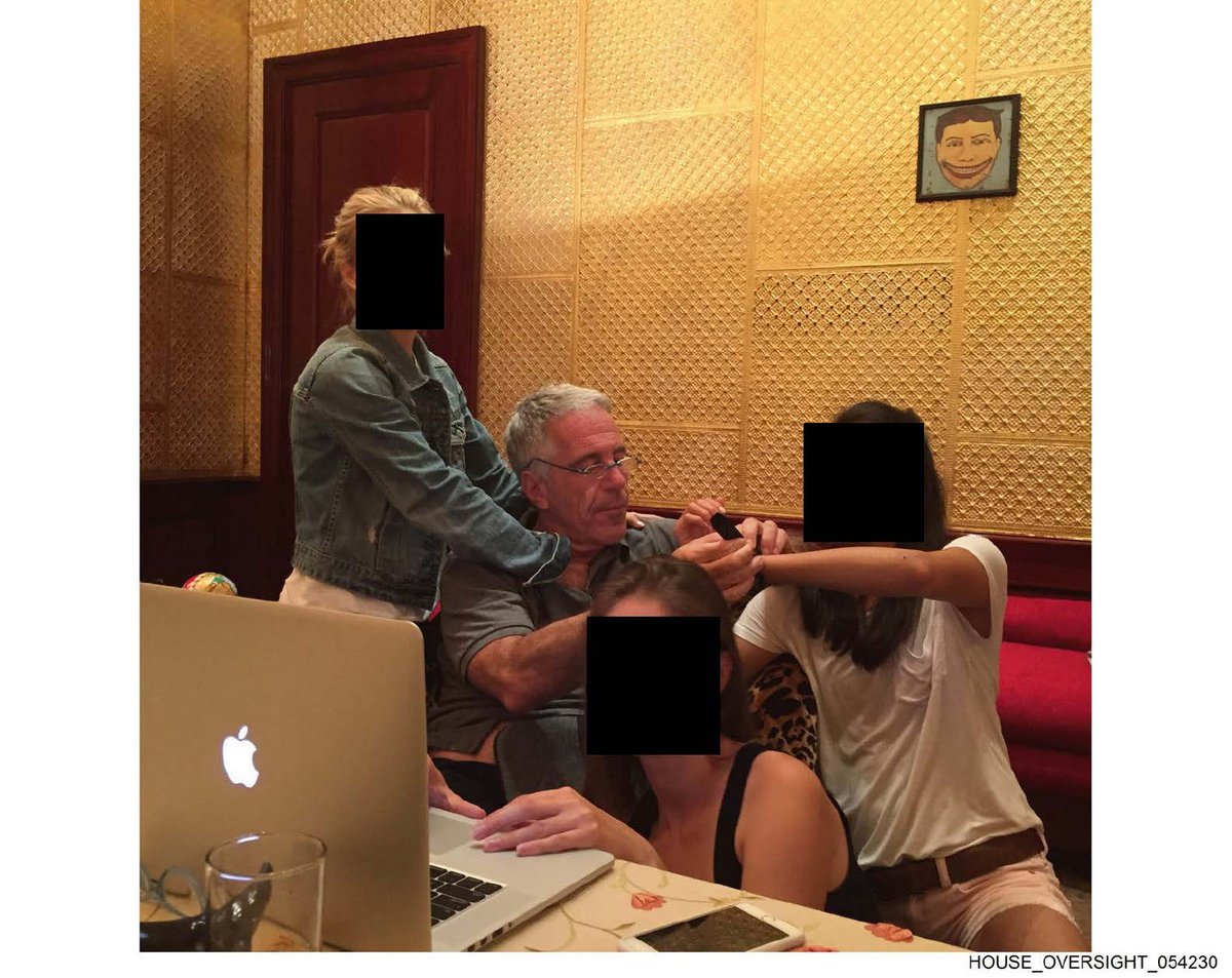 Jeffrey Epstein pictured being massaged surrounded by girls in grim photo dump

mirror.co.uk/news/us-news/j…