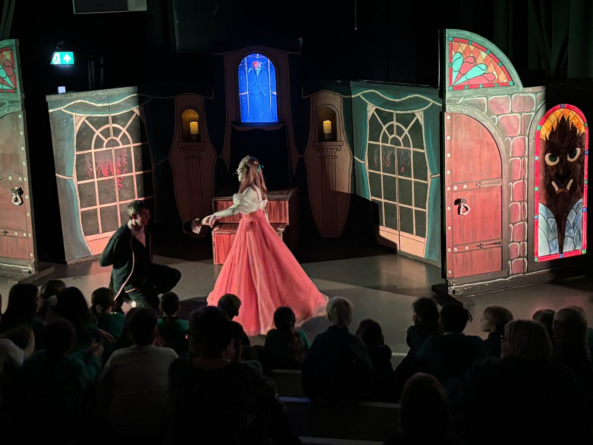 Newsome Junior Academy tweet media