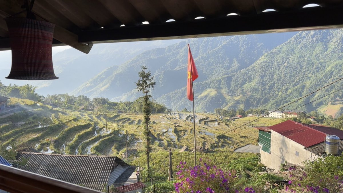 Joussa6's tweet photo. 📍April 2025, Albania 🇦🇱
📍September 2025, Monaco 🇲🇨 
📍October 2025, Viêt Nam 🇻🇳
📍December 2025, UK 🇬🇧
J’espère pouvoir ajouter des destinations et de beaux souvenirs pour 2026 ☺️ https://t.co/WW54XCtwkC