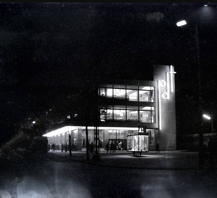 BalcerekJozef's tweet photo. #Lublin nocą #PRL 
#Neony https://t.co/C3ZOJdV5QO