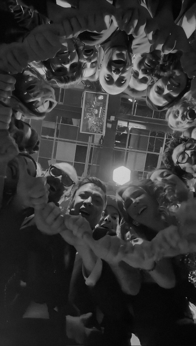 2024 vs 2025 y siguen siendo como un curita al corazón <a href="/MeCaigoDeRisa/">Me Caigo De Risa</a> ❤️‍🩹🥹