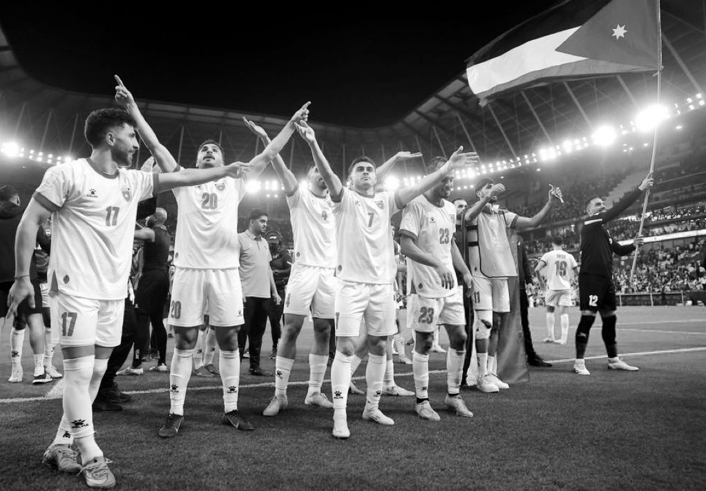 اكثر من٥-٦ لاعبين اساسين غير متواجدين 
اصابة افضل لاعب بمنتخبهم بمنتصف البطوله 

هل في احد لاحظ بضعف الاردن ؟
هل في احد لاحظ انه الاردن طرف اضعف ؟

روح و تضحيه ومستوى تاريخي دفاعيا وهجوميا 
هاردلك لاهل الاردن هذي النهايه اللي ما كانو يتمنونها 

وان شاء الله معوضين بالجايات 🇯🇴❤️