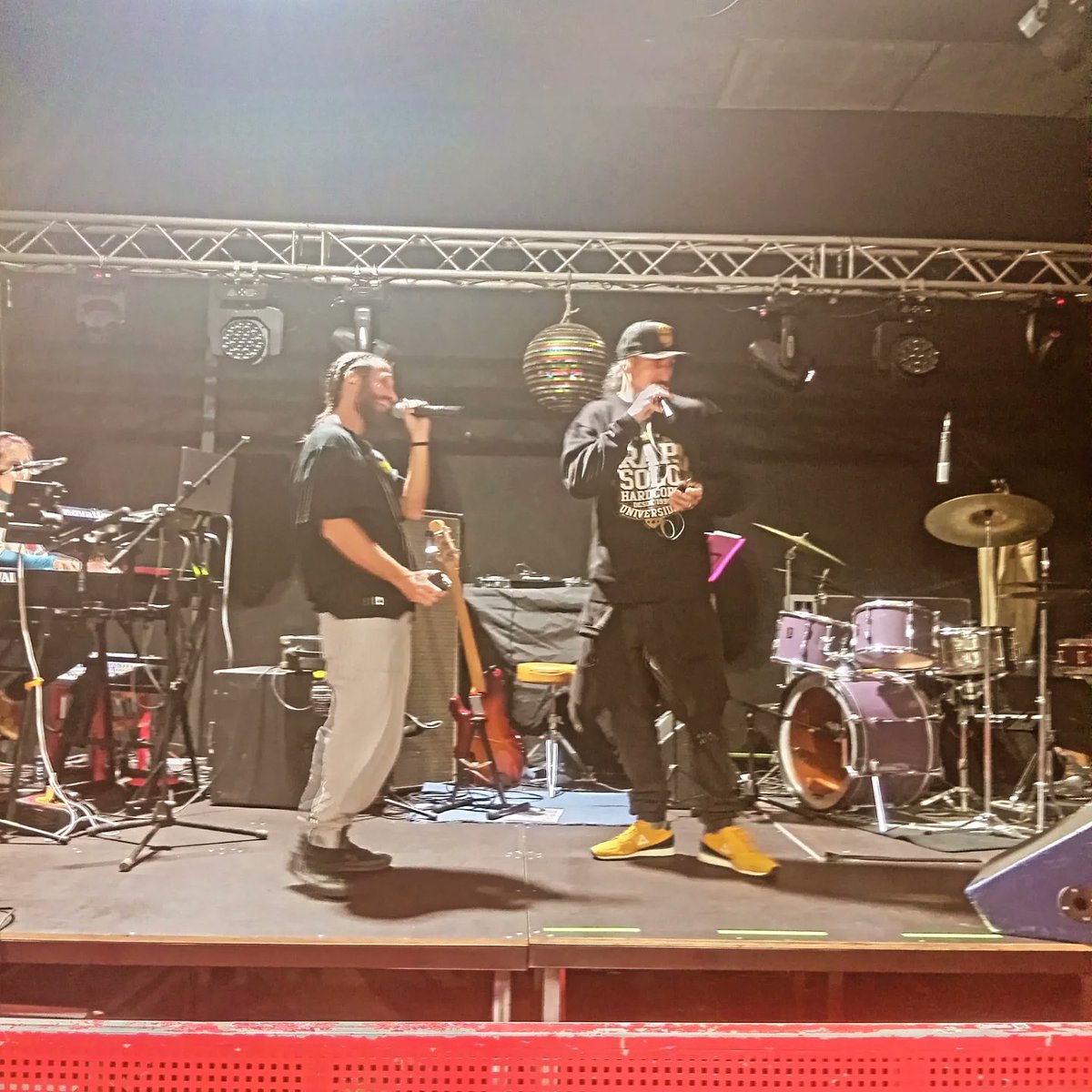 Buena noche con Shabu &amp; Friends del 6 de Diciembre 🎵✊🏼