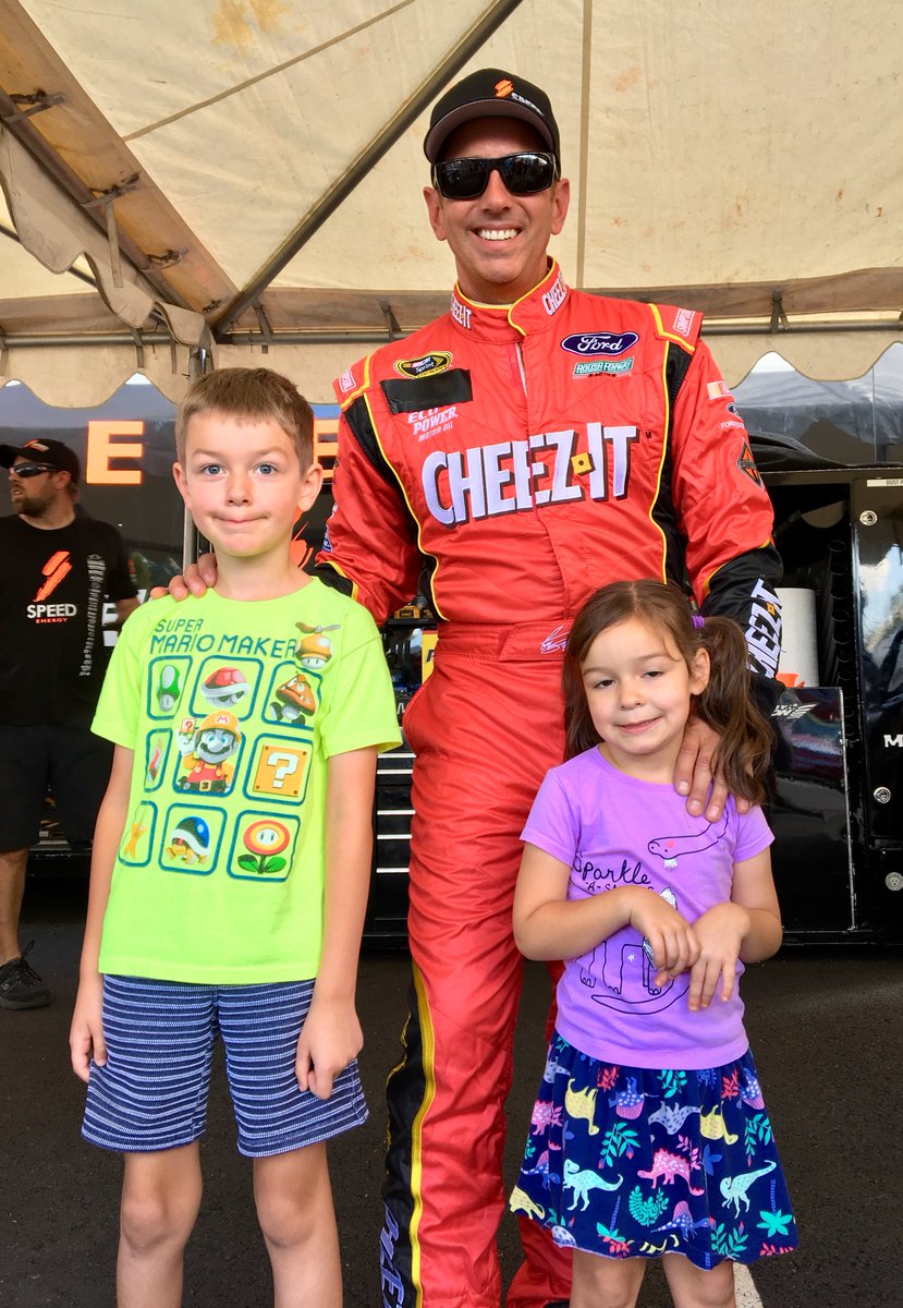 jackbrownPDX's tweet photo. Really sad news coming out of NC today. RIP to one of the best (pictured here with my kids in 2019). #gregbiffle https://t.co/IoDfNuIZaT