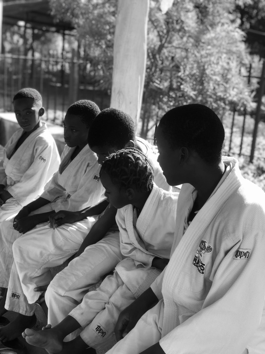 ClubPentagone's tweet photo. Together, let's share a moment of smile and truth by telling our experiences on the tatami: our defeats, our victories, our fears and our https://t.co/lDbMBa4Osv exchange and sharing session designed to strengthen self-esteem,develop resilience and remember that each fall…#judo https://t.co/lmZ7EcM2iY