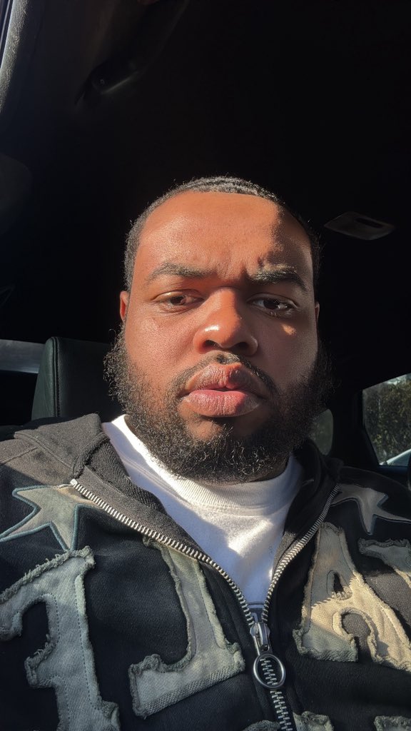 ★ ★ ★ ★ ★ tweet media