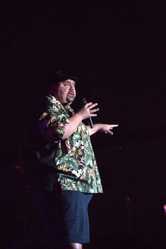 Throwin’ it back to the 2018 #BigFresnoFair when Gabriel “Fluffy” Iglesias had the Paul Paul Theater roaring with laughter! One of comedy’s biggest names brought the fun to Fresno that night. Which comedian would you like to see at the #2026BFF? #TBT