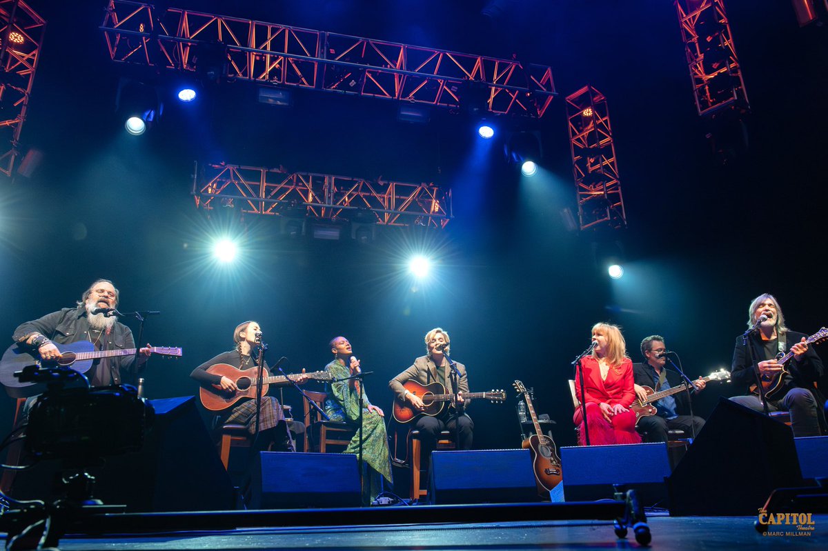 Steve Earle tweet media