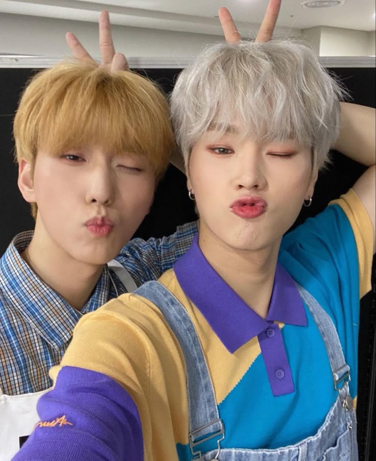 gunsudaily's tweet photo. What are you all wishing for for the holidays? I'm once again wishing for a new gunsu selca 🙏🙏 https://t.co/YNokLH9YLy