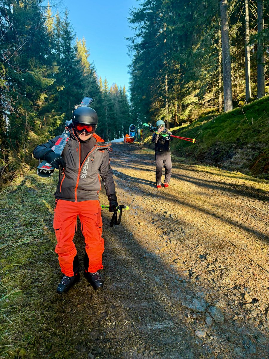 Constantin tweet media